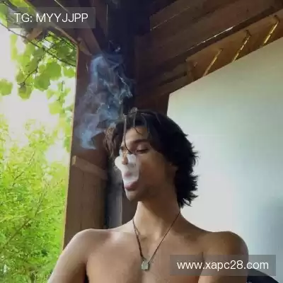 强燕颖
